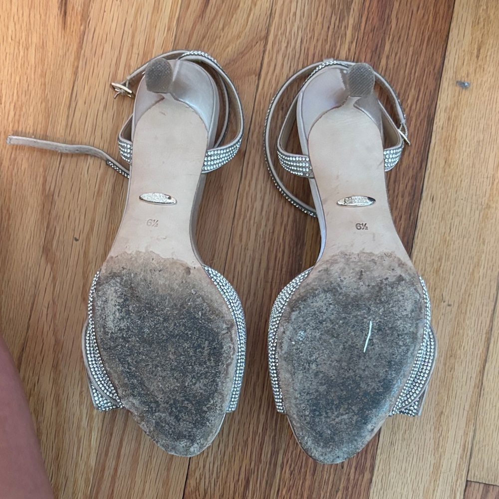 Badgley Mischka Glittering Silver Heels - Picture 4 of 5